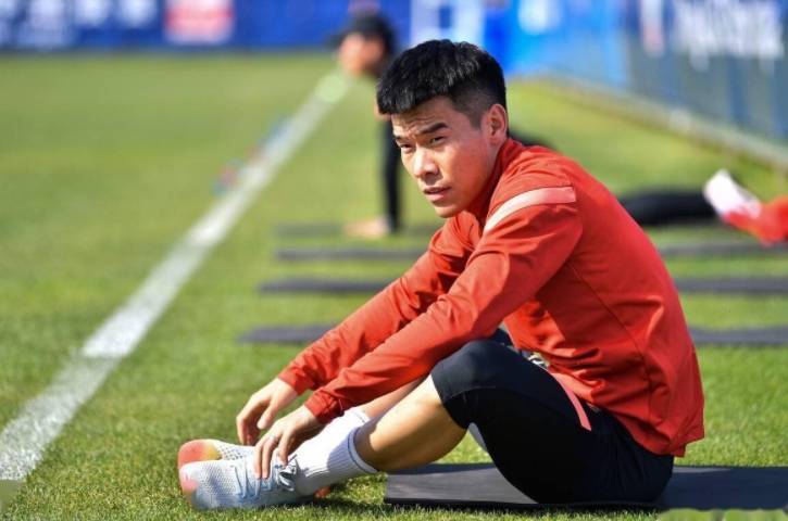 津门虎主力后腰在3月27日将官宣离开俱乐部，直接去德甲多特，值得期待